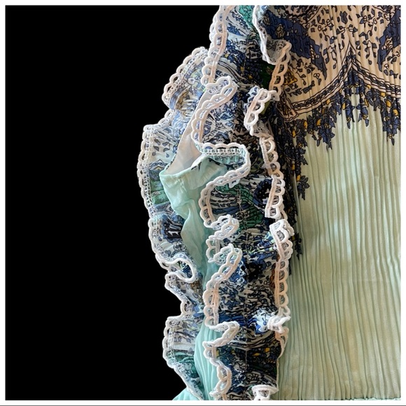 The Arlana Short Pleated Full Dress - Picture 9 of 11